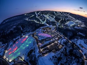Camelback Lodge & Aquatopia Indoor Waterpark