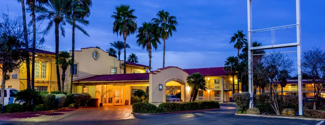 La Quinta Inn by Wyndham Laredo I-35