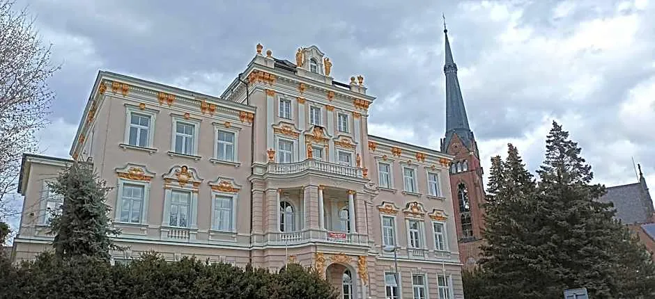 MVA House Teplice, Šanovský park