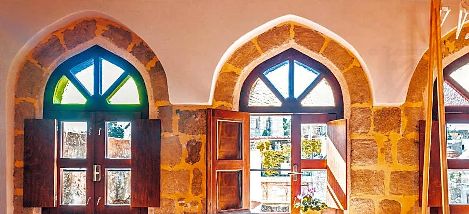 Mandorla Apartments