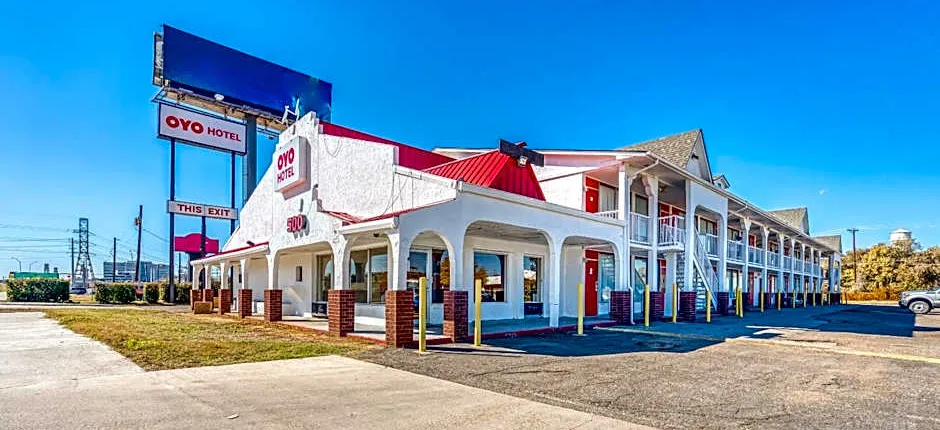 OYO Hotel Waco University Area I-35