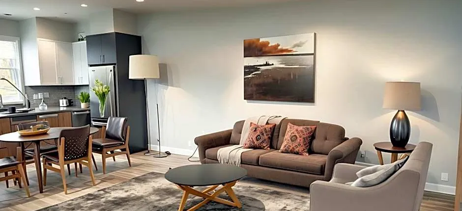 Hollywood Homes Free parking close to all things LA