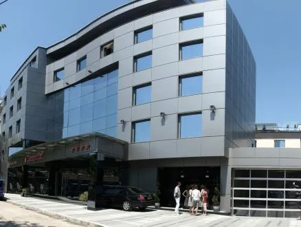 Cosmopolitan Hotel & Wellness