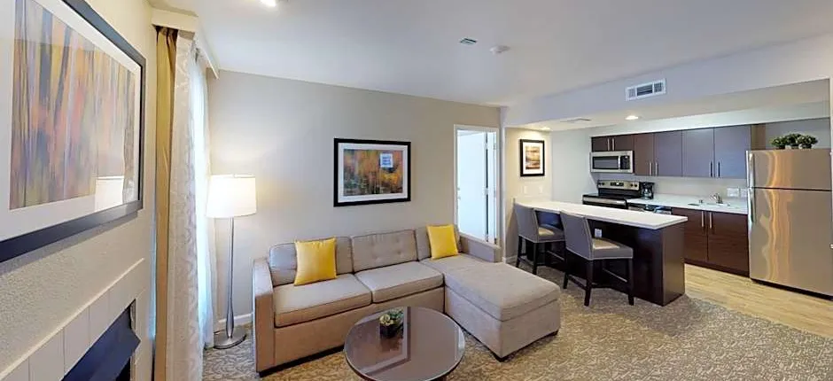 Chase Suites Hotel In Newark