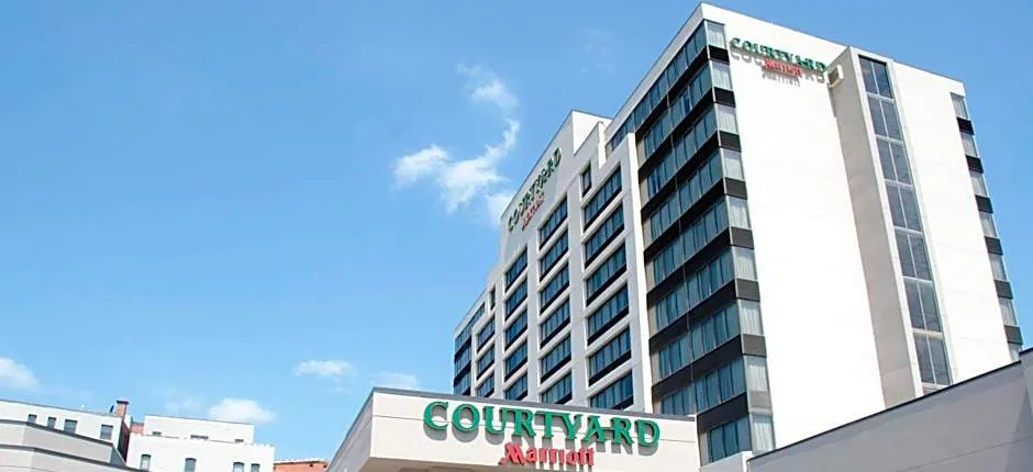 Courtyard by Marriott Waterbury Downtown