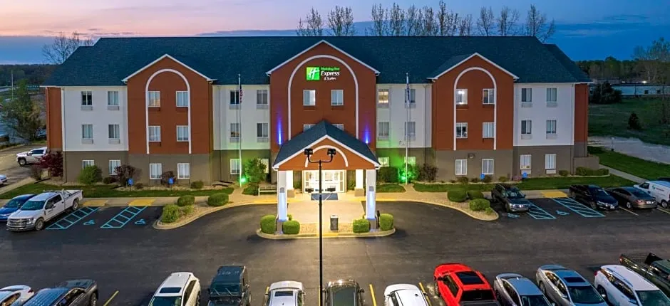 Holiday Inn Express Hotel & Suites Bedford By IHG