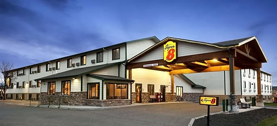 Super 8 by Wyndham Bozeman