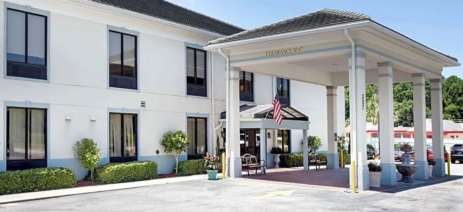 Baymont by Wyndham Savannah/Garden City