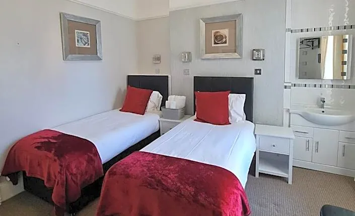 Clifton Villa - Southport