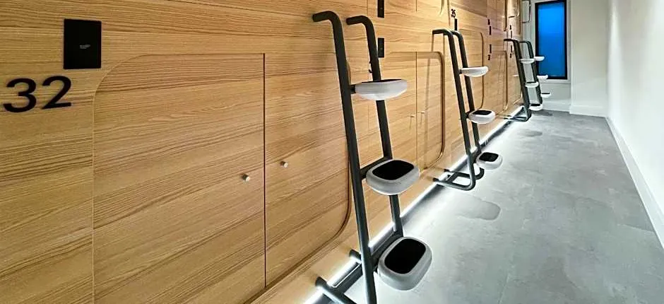 Airone Capsule Hotel