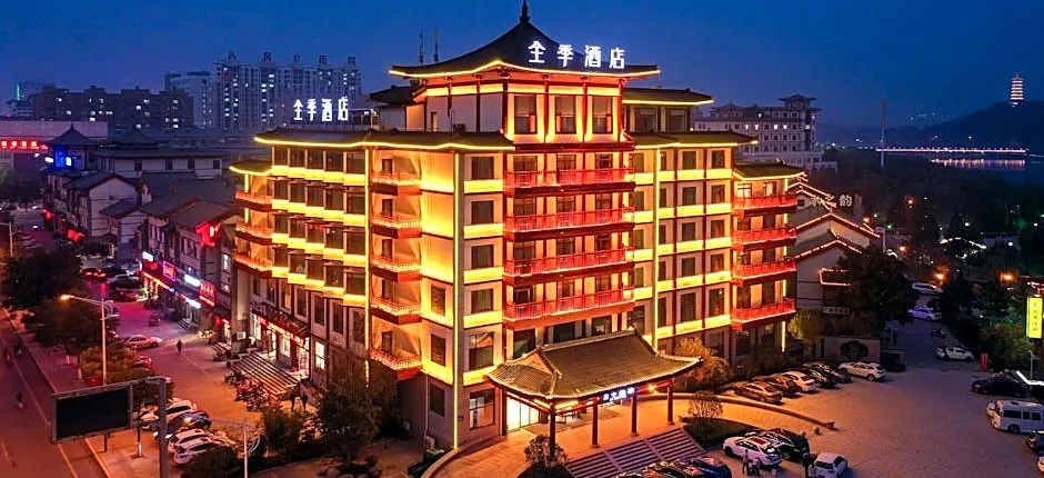 Ji Hotel Linqu Longyun