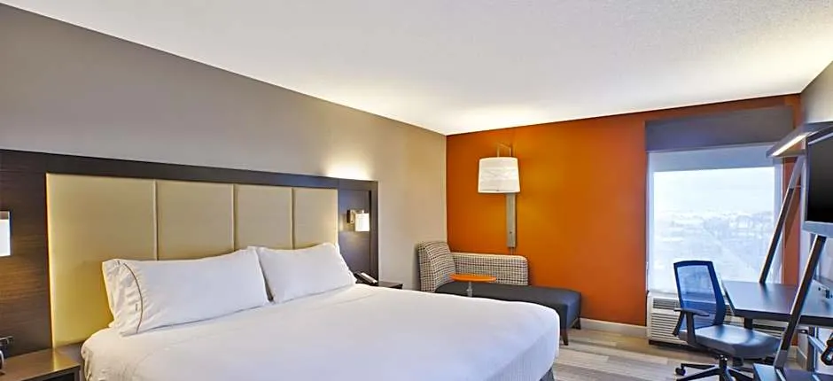 Holiday Inn Express & Suites Chicago-Midway Airport By IHG