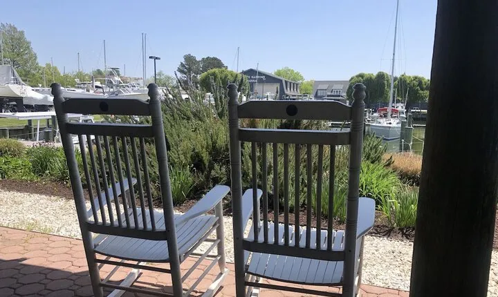 Knapps Narrows Marina & Inn