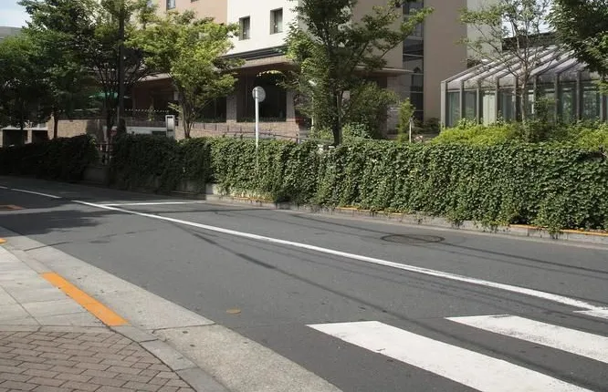 JR-East Hotel Mets Mejiro