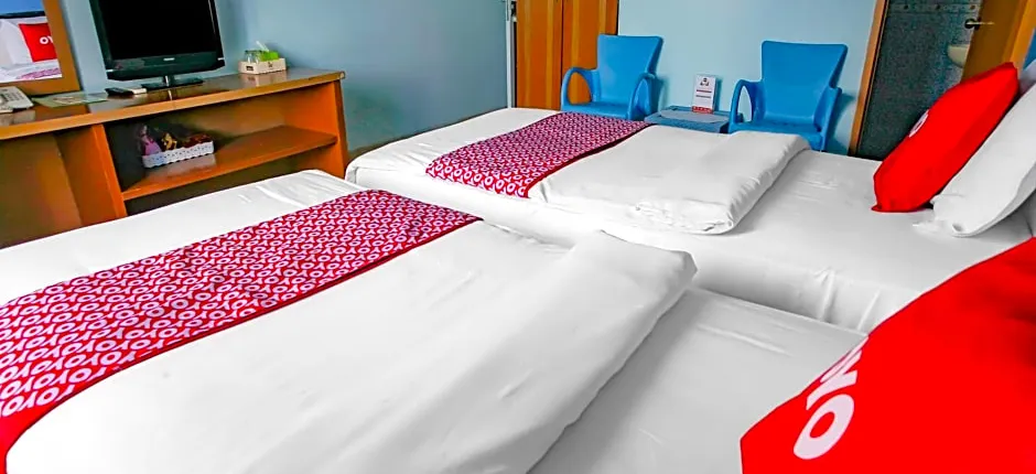 OYO 90072 Apri Inn Syariah
