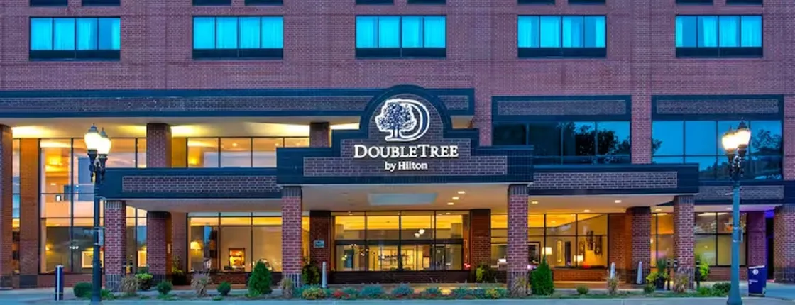 DoubleTree by Hilton Lansing