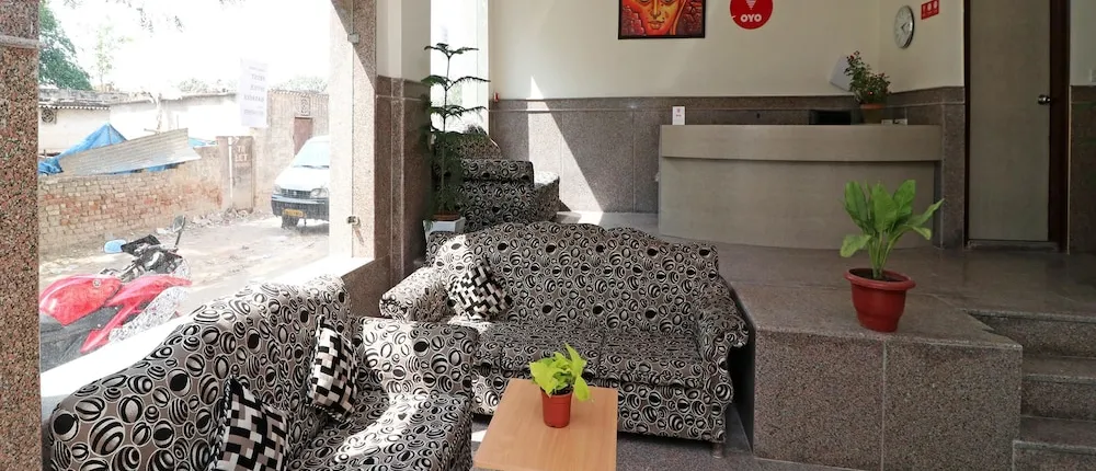 OYO 12754 Hotel Royal Marina