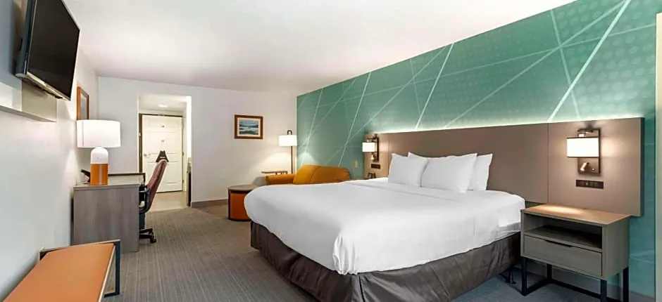 Comfort Inn & Suites Lake George