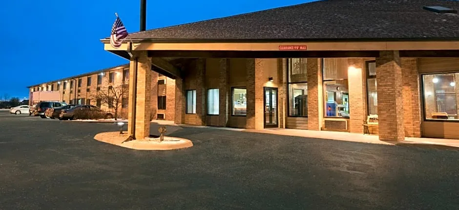 Super 8 by Wyndham Green Bay I-43 Bus. Park