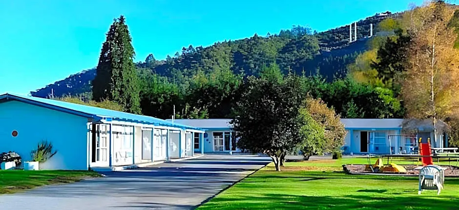 Fairy Springs Motel