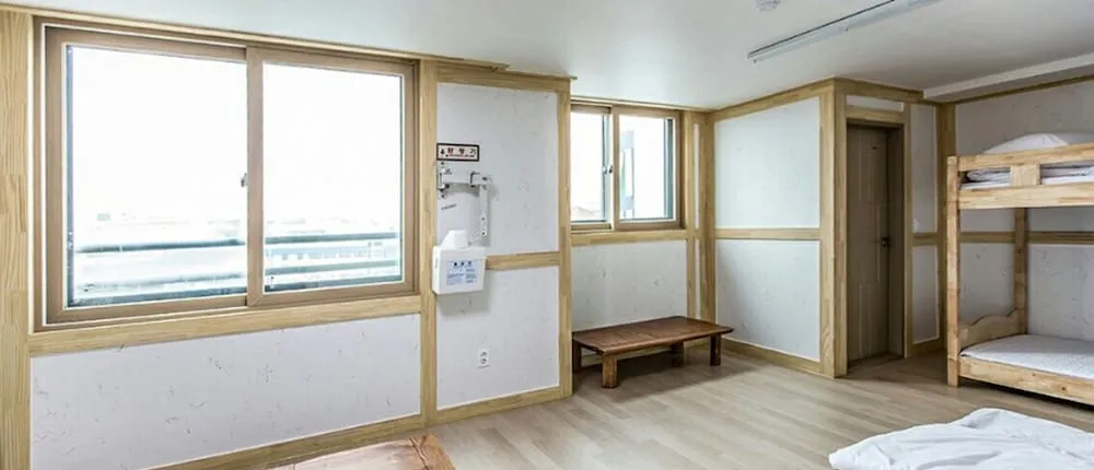 Kirin Guesthouse - Hostel