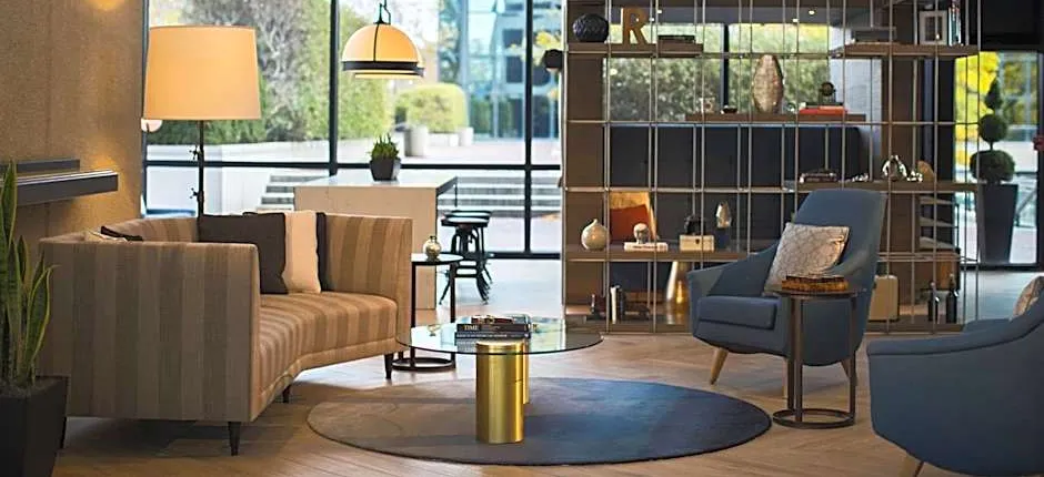 Renaissance by Marriott Toledo Downtown Hotel