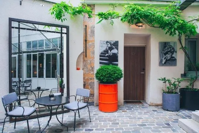 Hotel Jules And Jim
