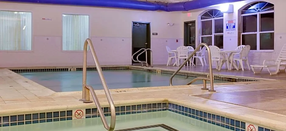 Country Inn & Suites by Radisson, Brockton (Boston), MA