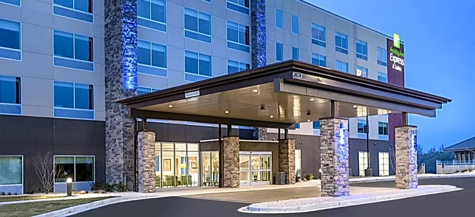 Holiday Inn Express And Suites Hudson I-94 By IHG