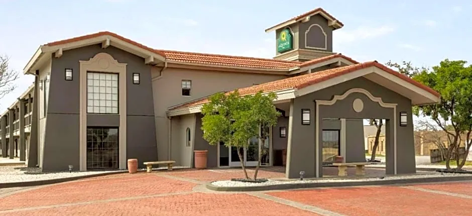 La Quinta Inn & Suites by Wyndham San Antonio Vance Jackson