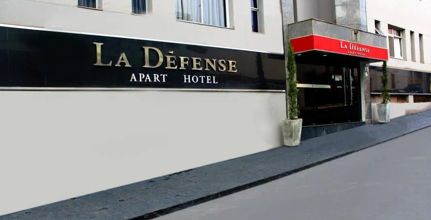 La Defense Apart Hotel