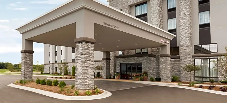 Hampton Inn & Suites Kenosha