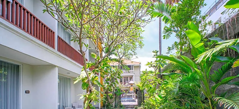 Transera Kamini Legian Hotel