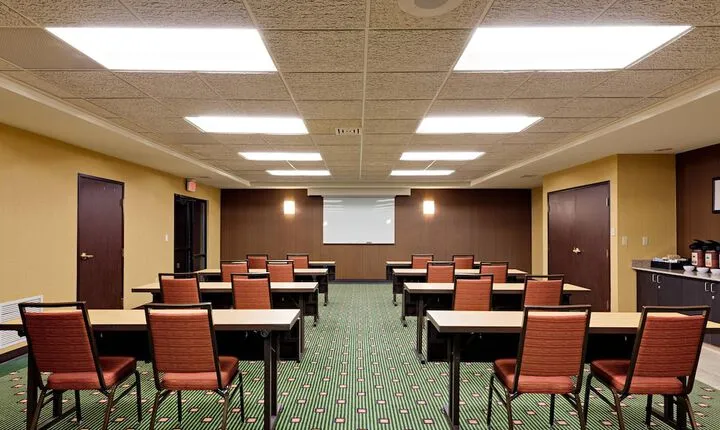 Courtyard by Marriott Chicago Southeast / Hammond