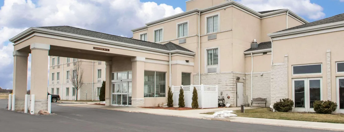 Comfort Inn & Suites Sheboygan I-43