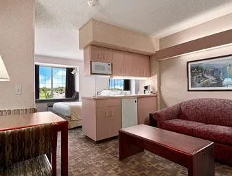 Microtel Inn & Suites by Wyndham Rochester