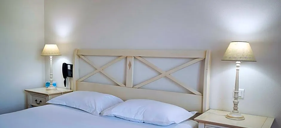 Brit Hotel Du Perche