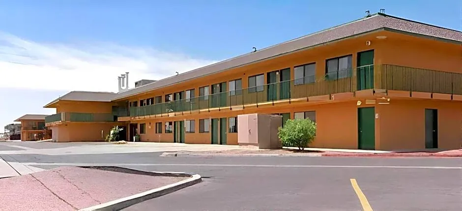 Econo Lodge Inn & Suites Yuma