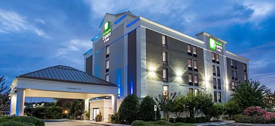 Holiday Inn Express Hotel & Suites Wilmington-University Ctr By IHG