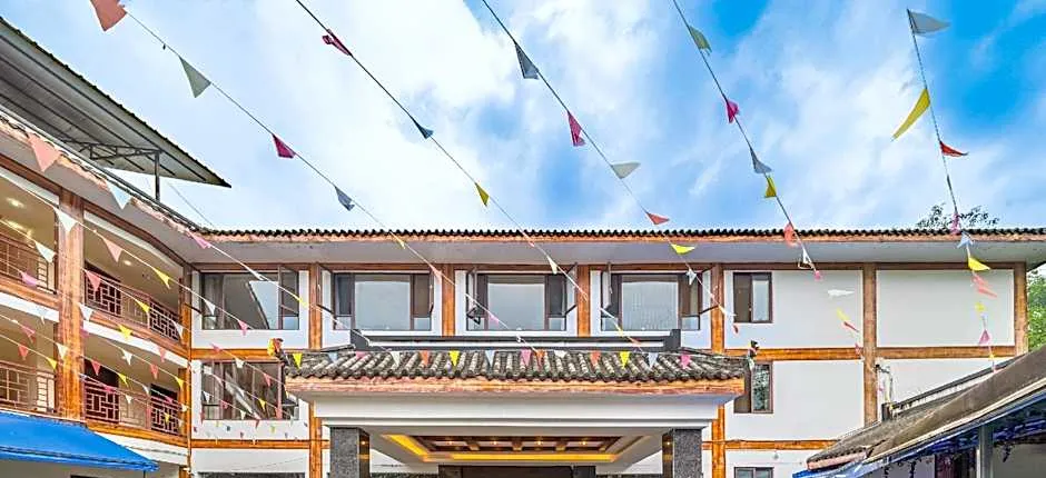 Care U Well Hotel Emeishan Wanxianglou