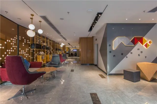 Borrman Hotel Wuhan Zhongnan Metro Station