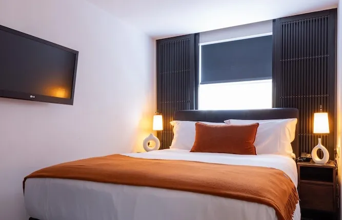 Raw at la Suite West