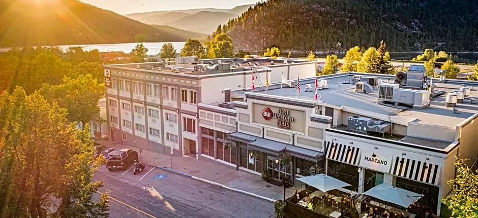 Best Western Plus Baker Street Inn
