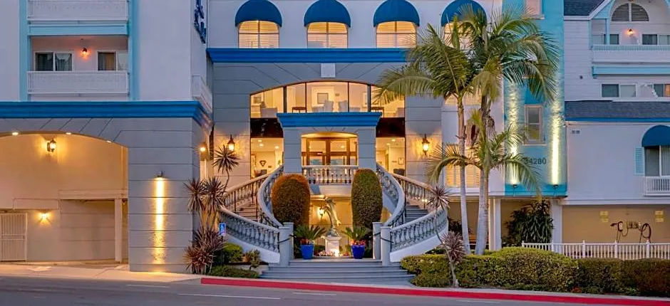 Best Western Plus Marina Shores Hotel