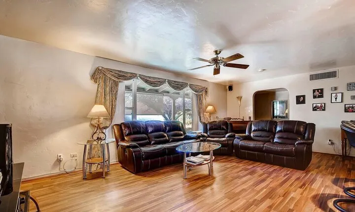 PX008 4 Bedroom Apartment by Senstay