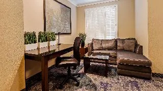 Best Western Plus Avita Suites