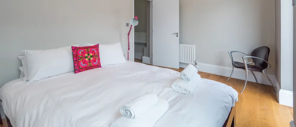 Delightful Dalston Home with Beautiful Balcony, London