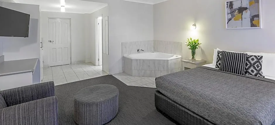 Best Western Cathedral Motor Inn