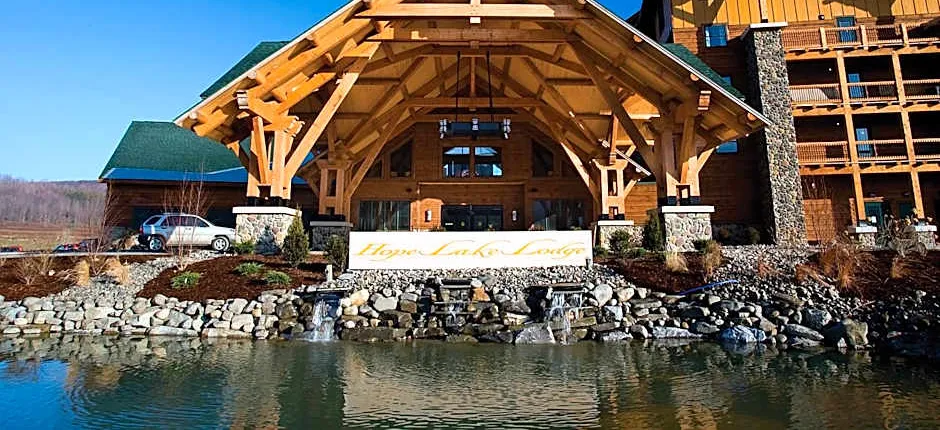 Hope Lake Lodge & Indoor Waterpark