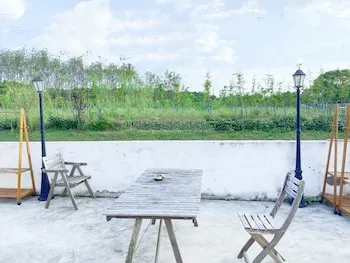 Jessie & Sissy Garden, Shanghai